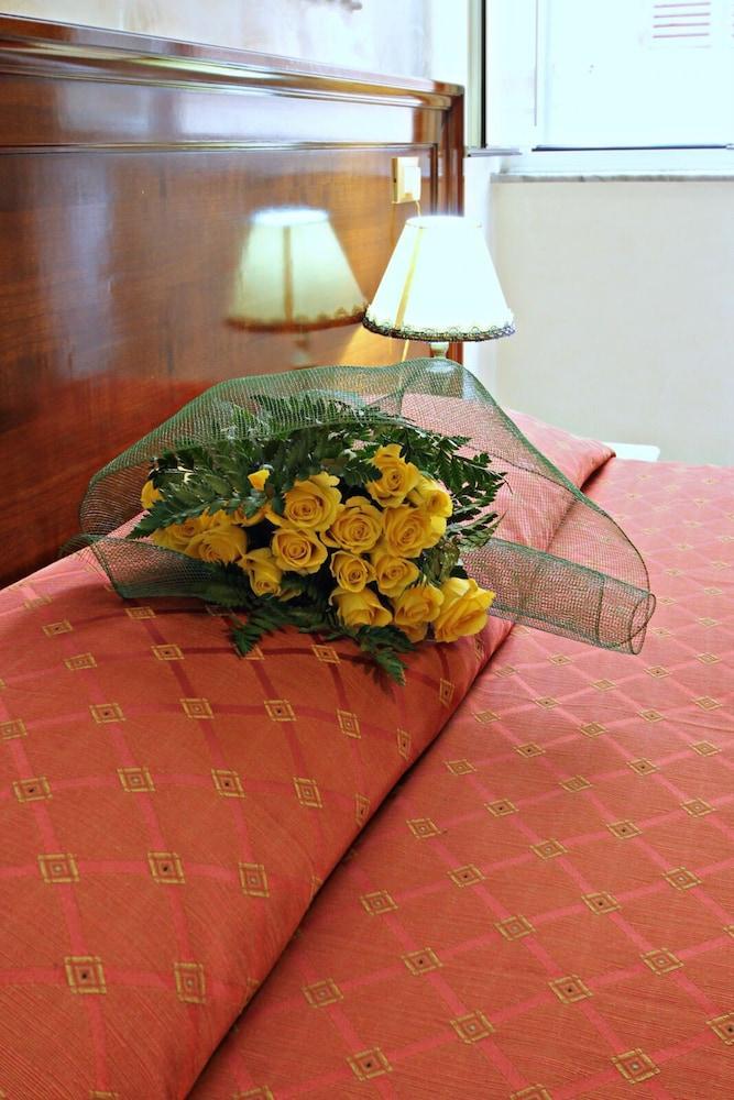 Hotel Rosetta à Rome Extérieur photo