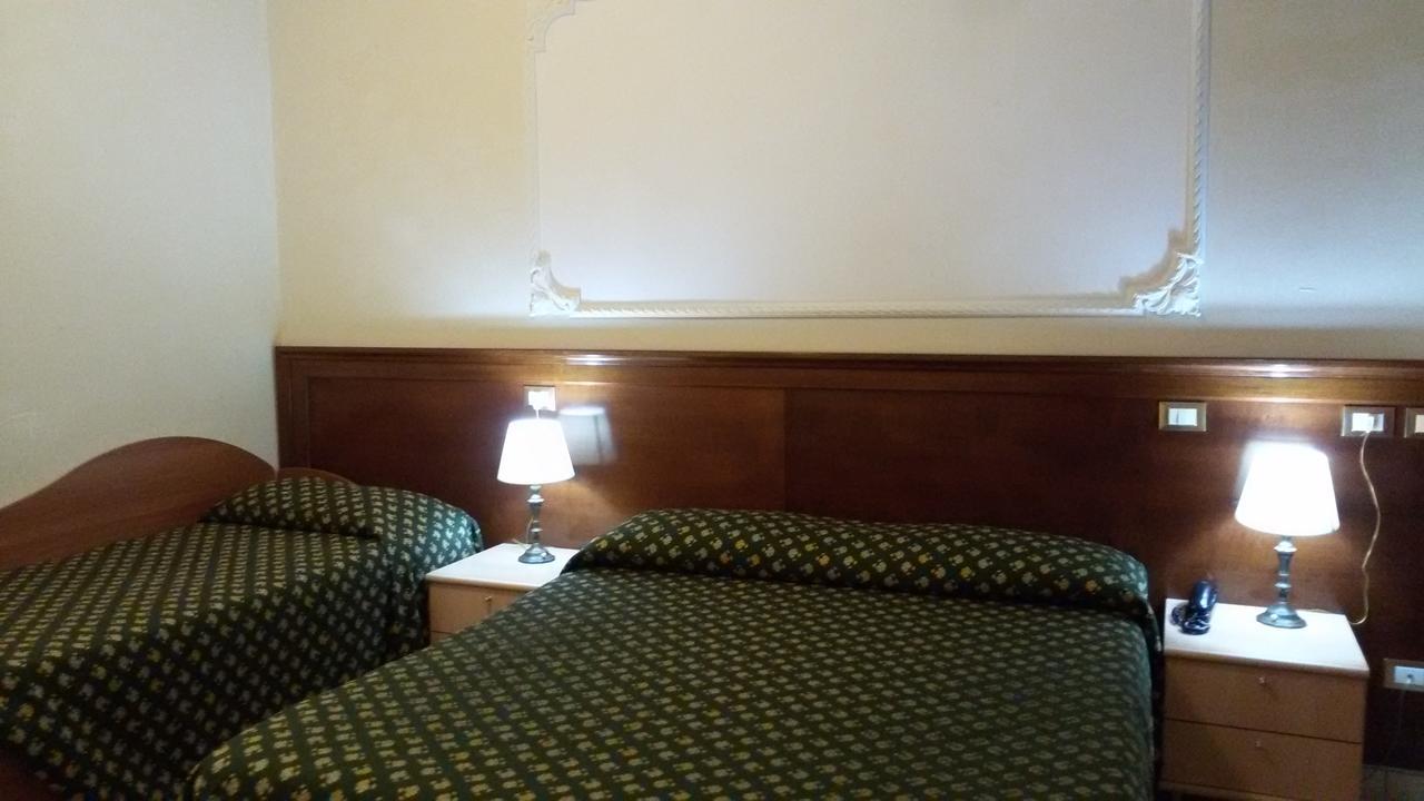 Hotel Rosetta à Rome Extérieur photo